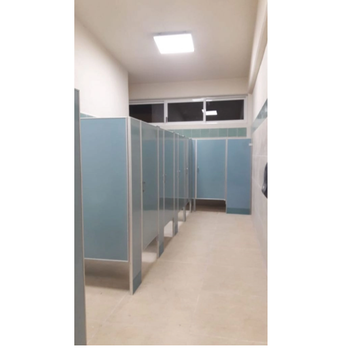 PORCELAINIZED PARTITIONS, Light Blue Stalls